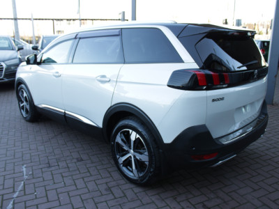 2021 Peugeot 5008