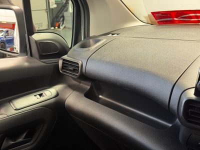 2021 Peugeot Partner