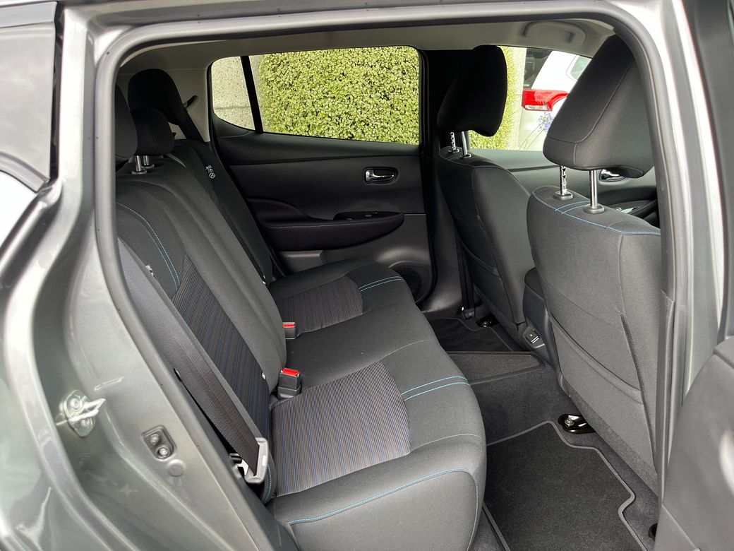 2025 Nissan Leaf