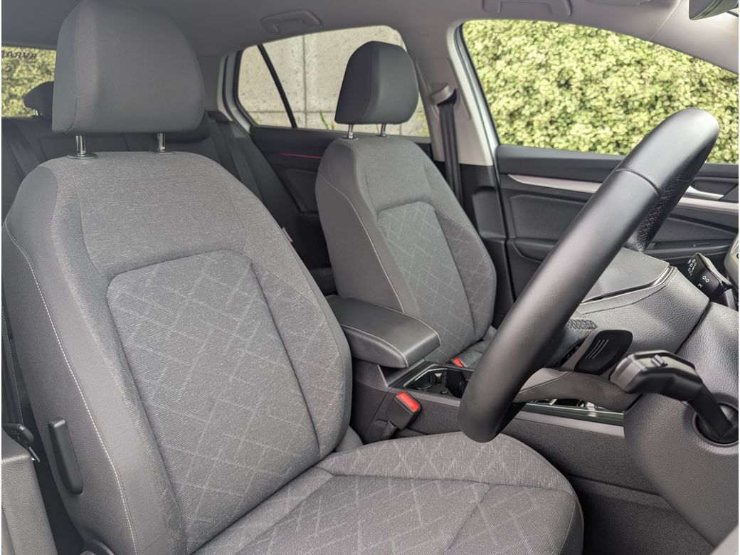 2023 Volkswagen Golf