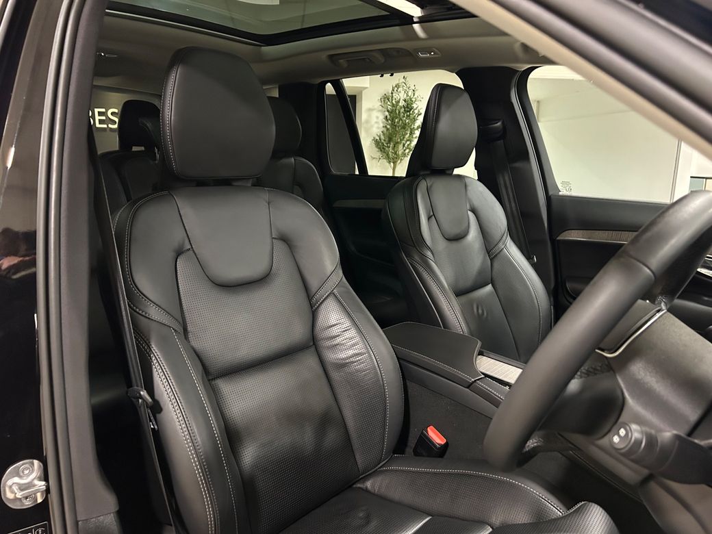 2022 Volvo XC90