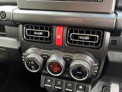 2025 Suzuki Jimny