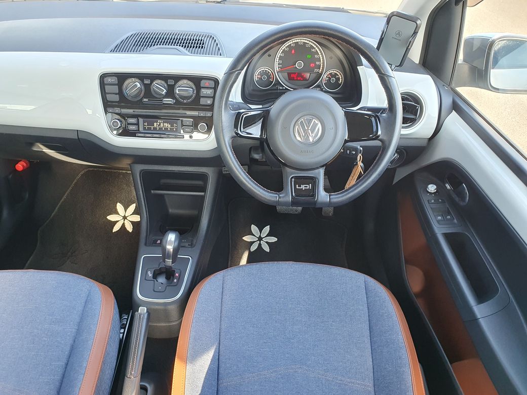 2016 Volkswagen up!