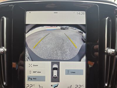 2023 Volvo XC40