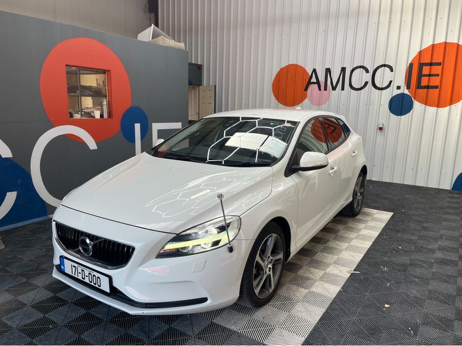 2017 Volvo V40