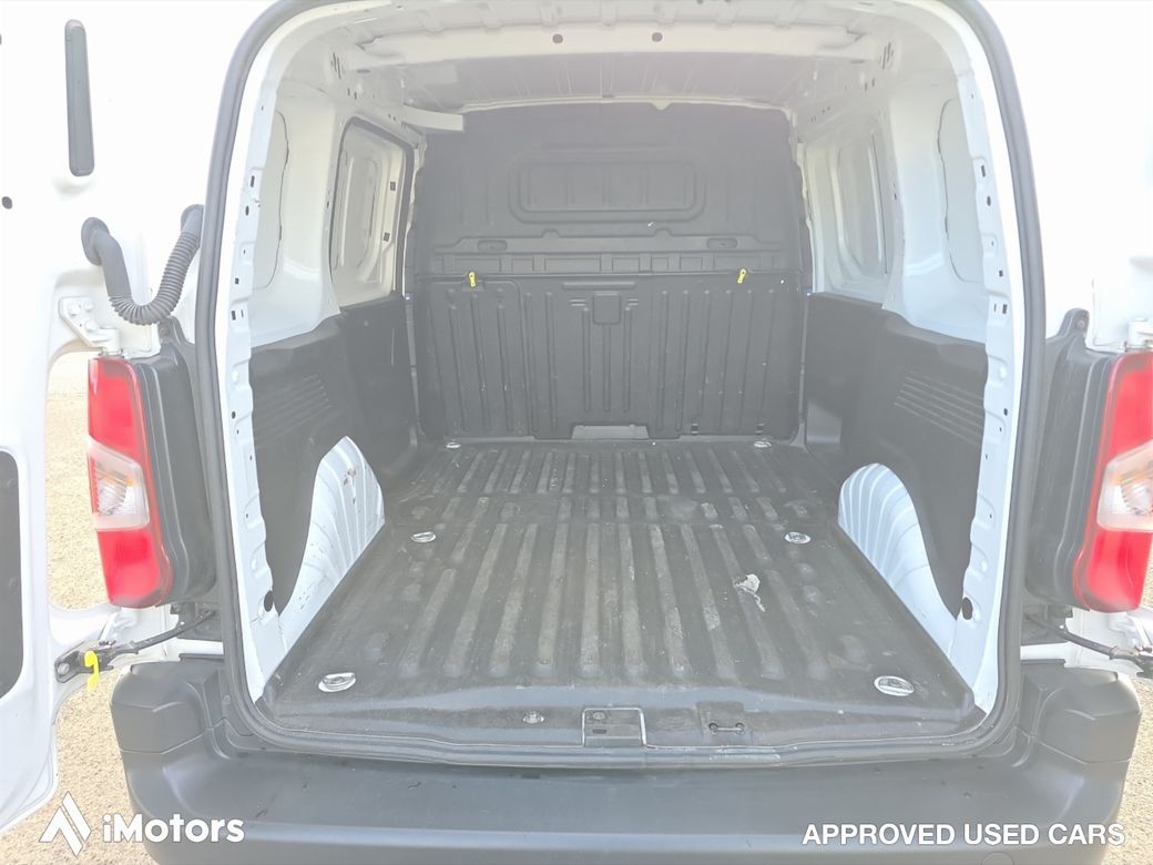 2021 Peugeot Partner