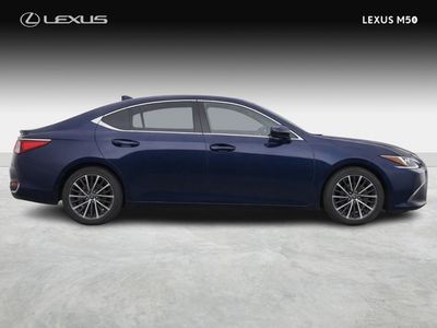 2023 Lexus ES 300h