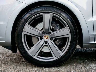 2024 Porsche Cayenne