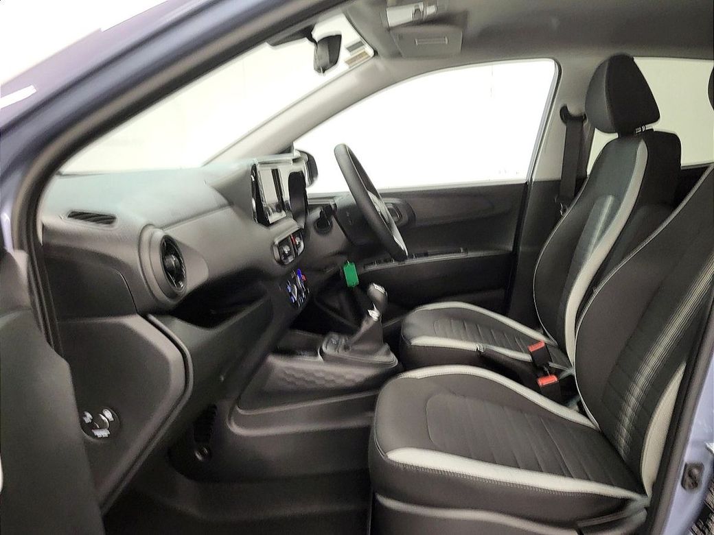 2025 Hyundai i10