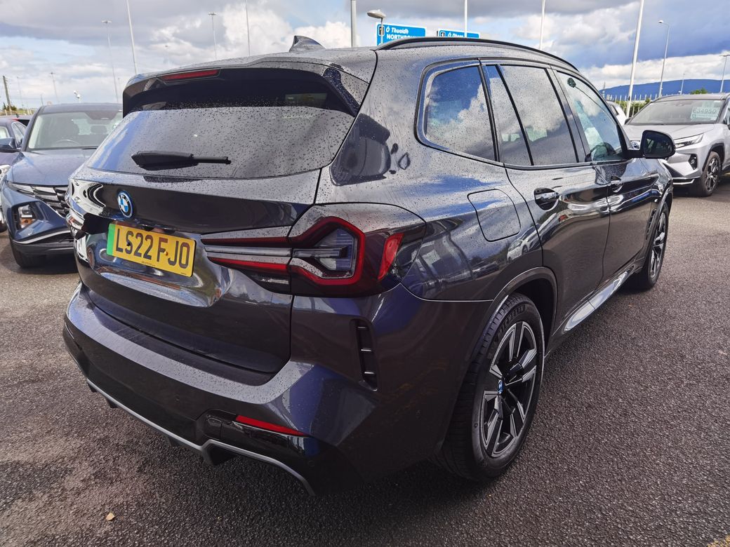 2022 BMW iX3