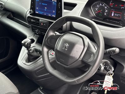 2023 Peugeot Partner