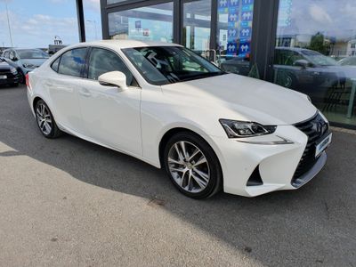 2018 Lexus IS 300h