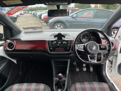 2018 Volkswagen up!