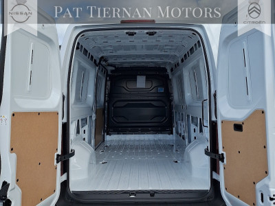 2025 Nissan Interstar