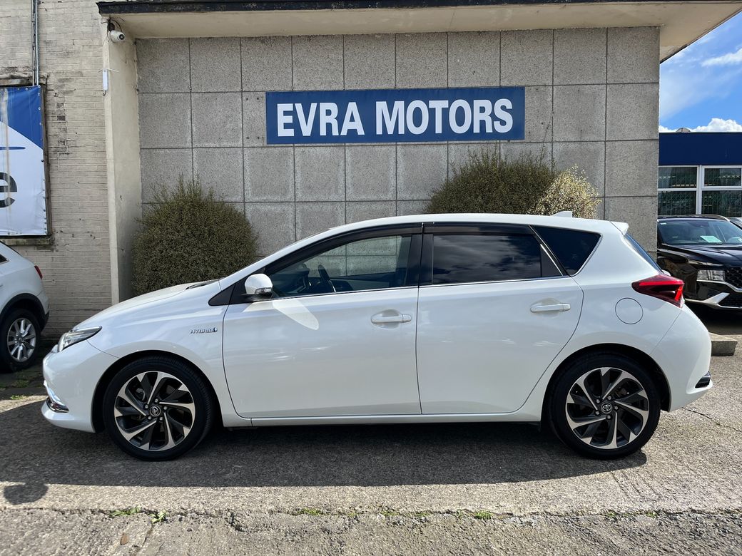2016 Toyota Auris