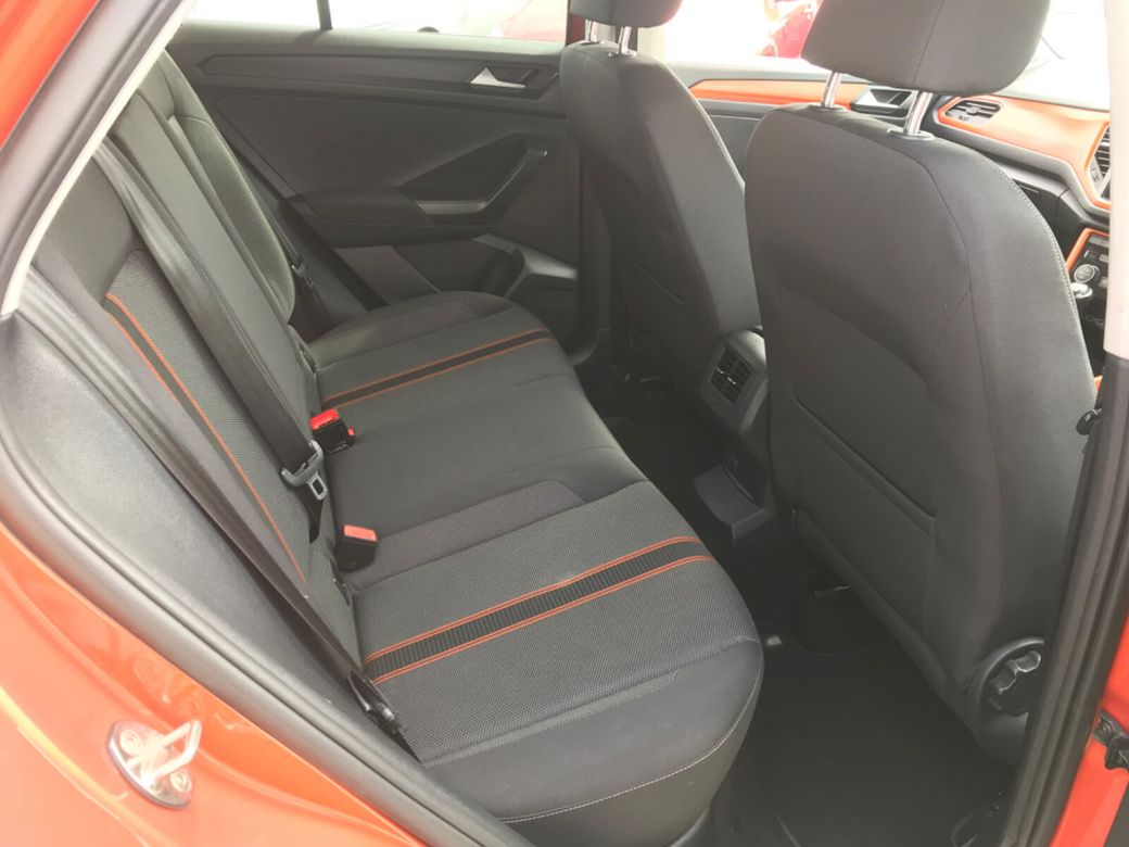 2019 Volkswagen T-Roc
