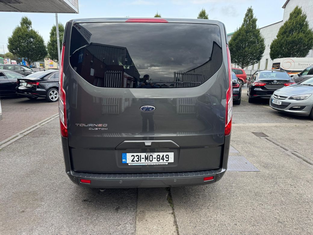 2023 Ford Tourneo