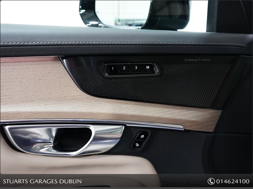 2025 Volvo XC90