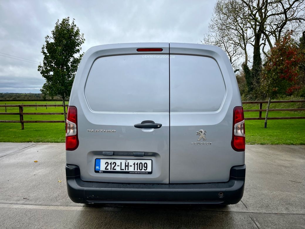2021 Peugeot Partner