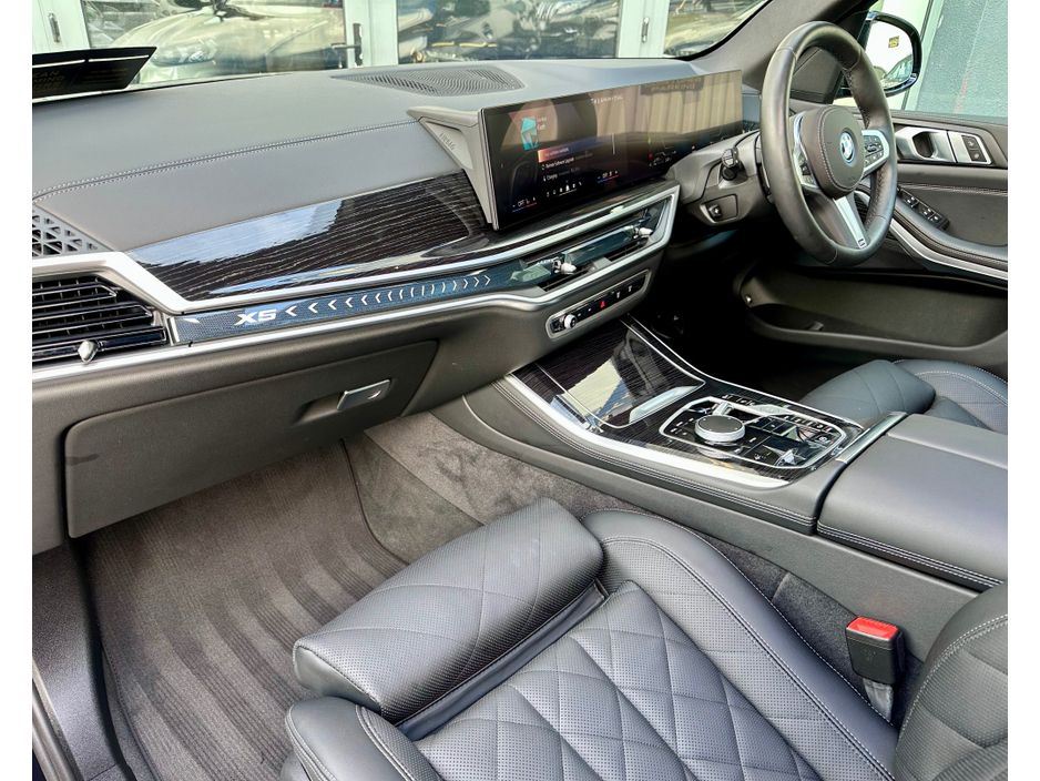 2025 BMW X5