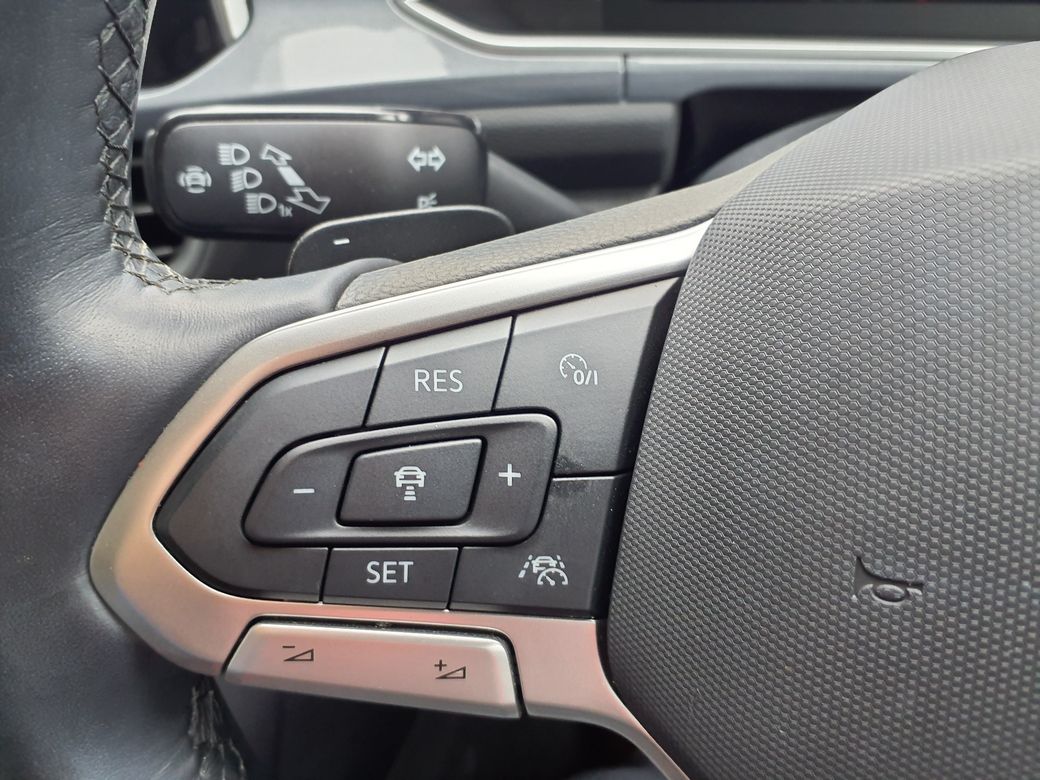 2023 Volkswagen T-Roc