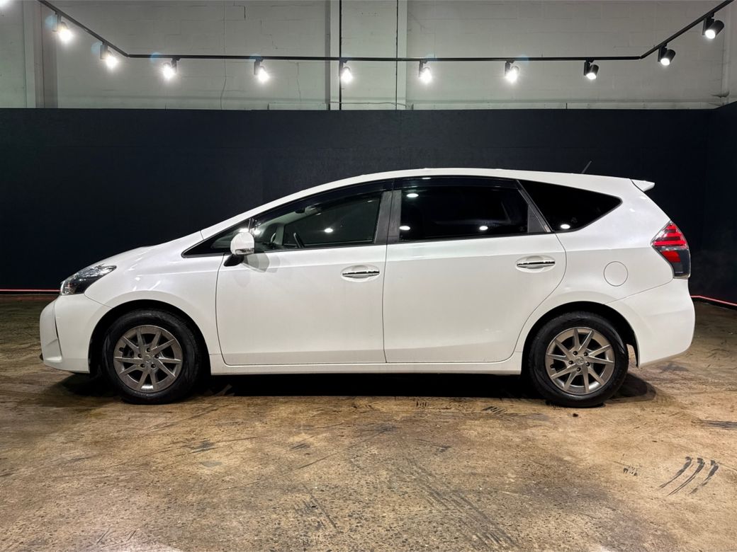 2021 Toyota Prius Alpha