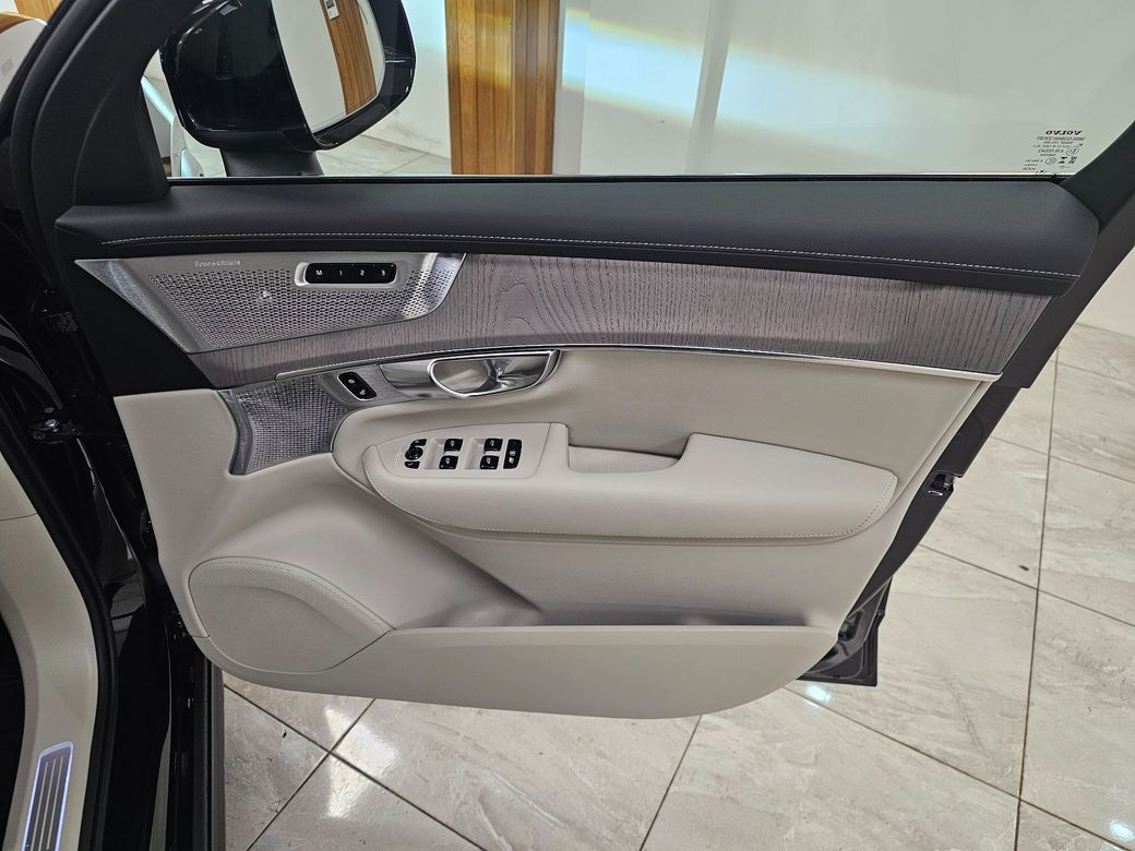 2025 Volvo XC90