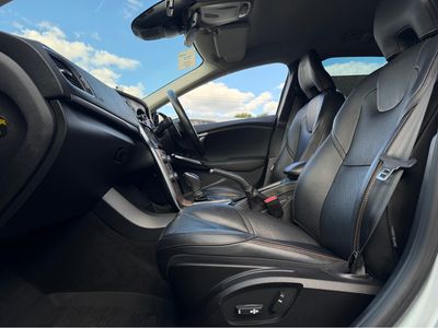 2016 Volvo V40