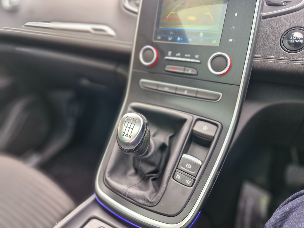 2017 Renault Scenic