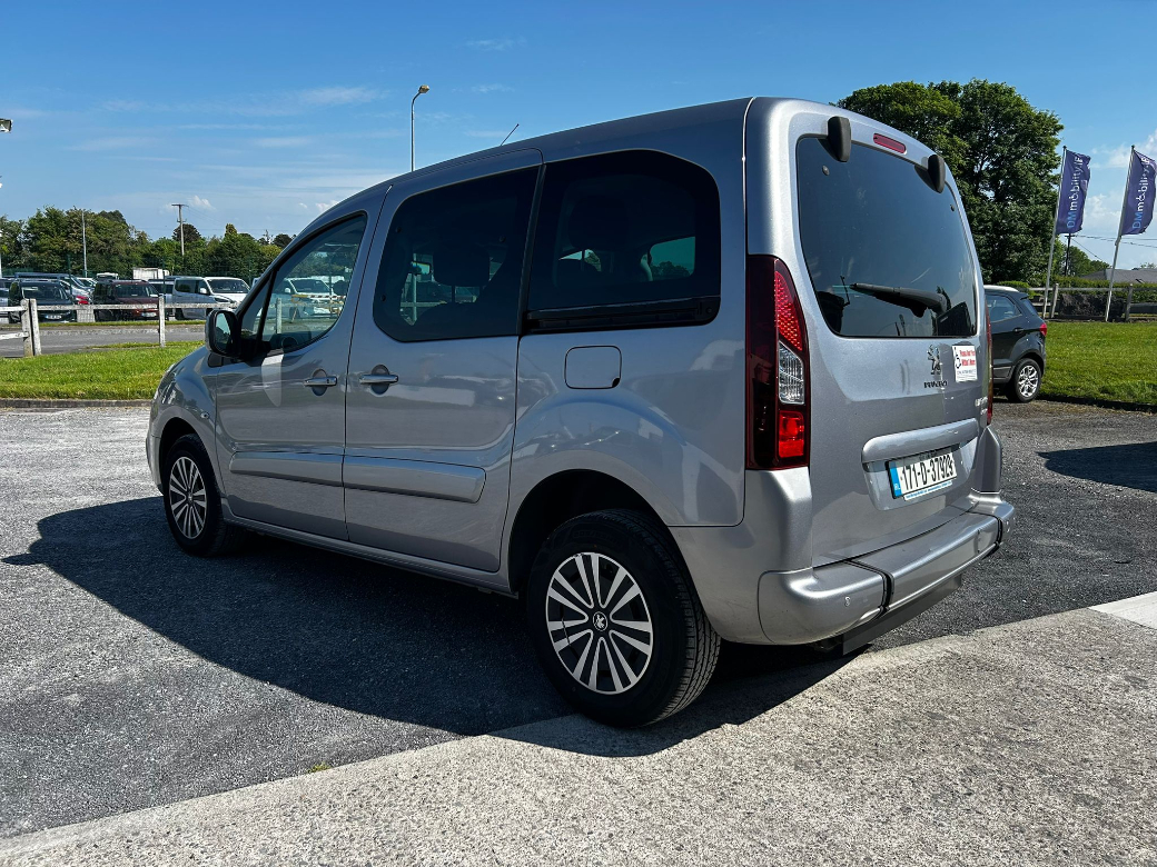 2017 Peugeot Partner Tepee
