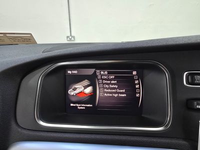 2018 Volvo V40
