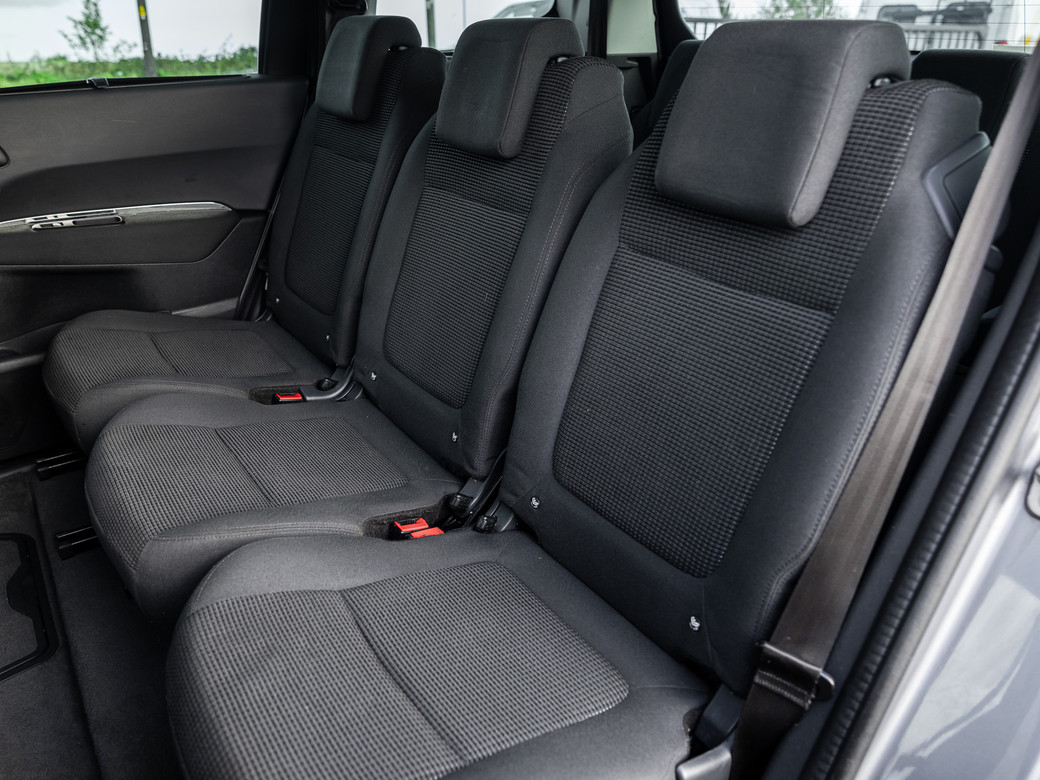2015 Peugeot 5008