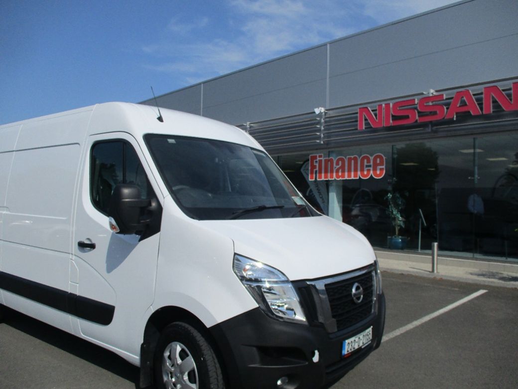 2023 Nissan Interstar