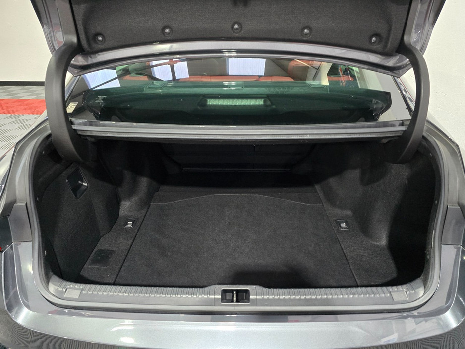 2021 Lexus IS 300h