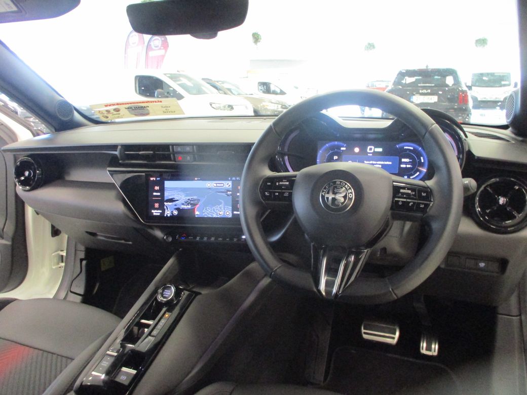 2025 Alfa Romeo Junior