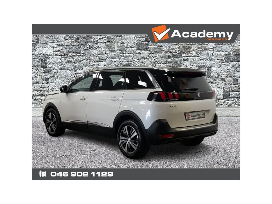 2024 Peugeot 5008