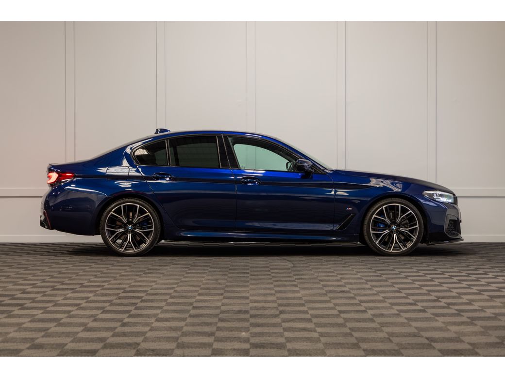 2022 BMW 520