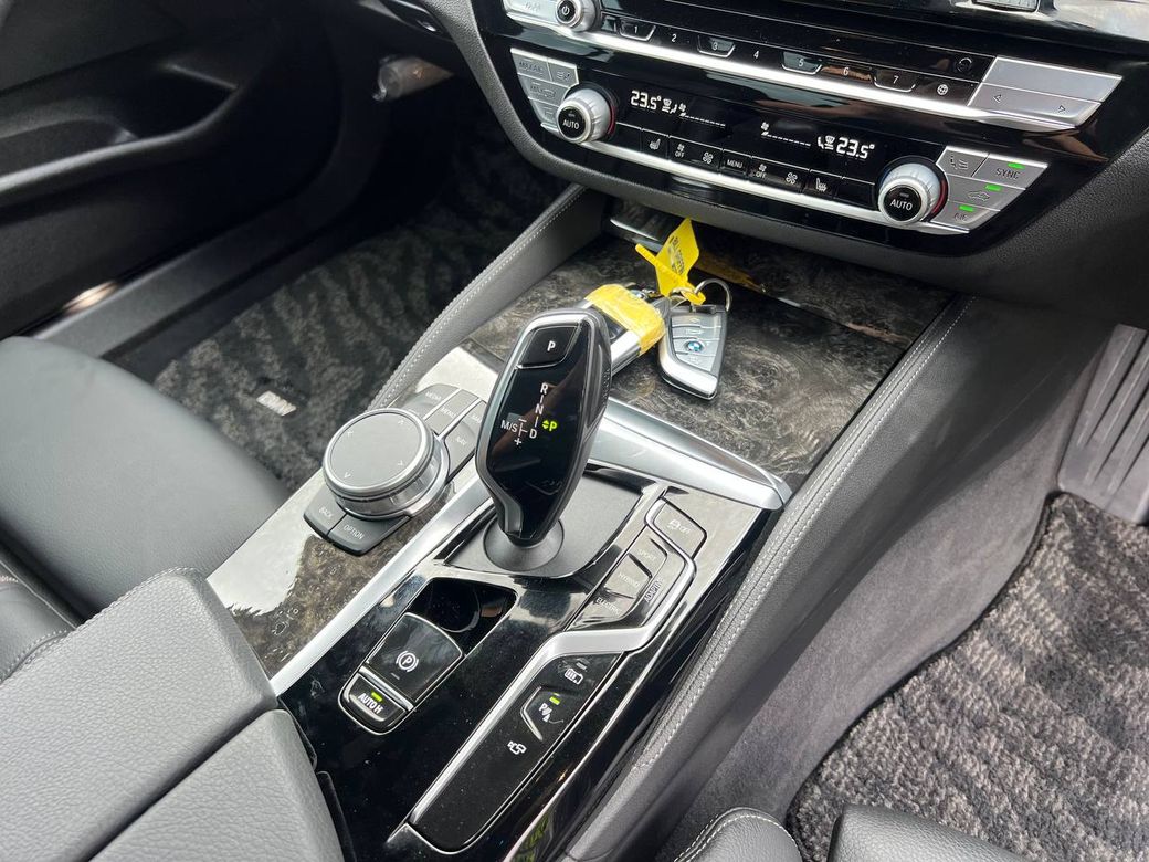 2021 BMW 5 Series