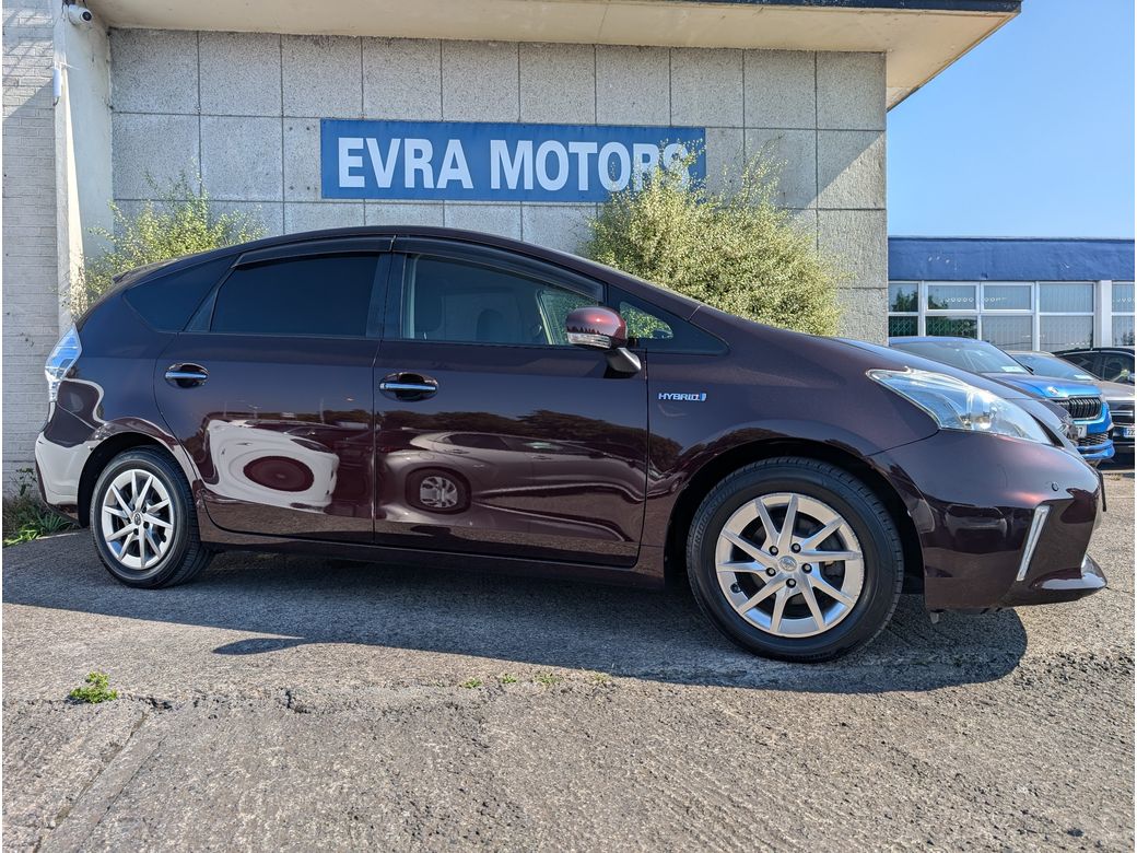 2014 Toyota Prius Alpha