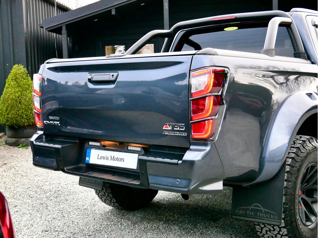 2025 Isuzu D-MAX