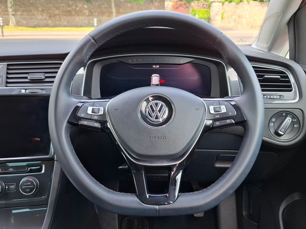2019 Volkswagen Golf