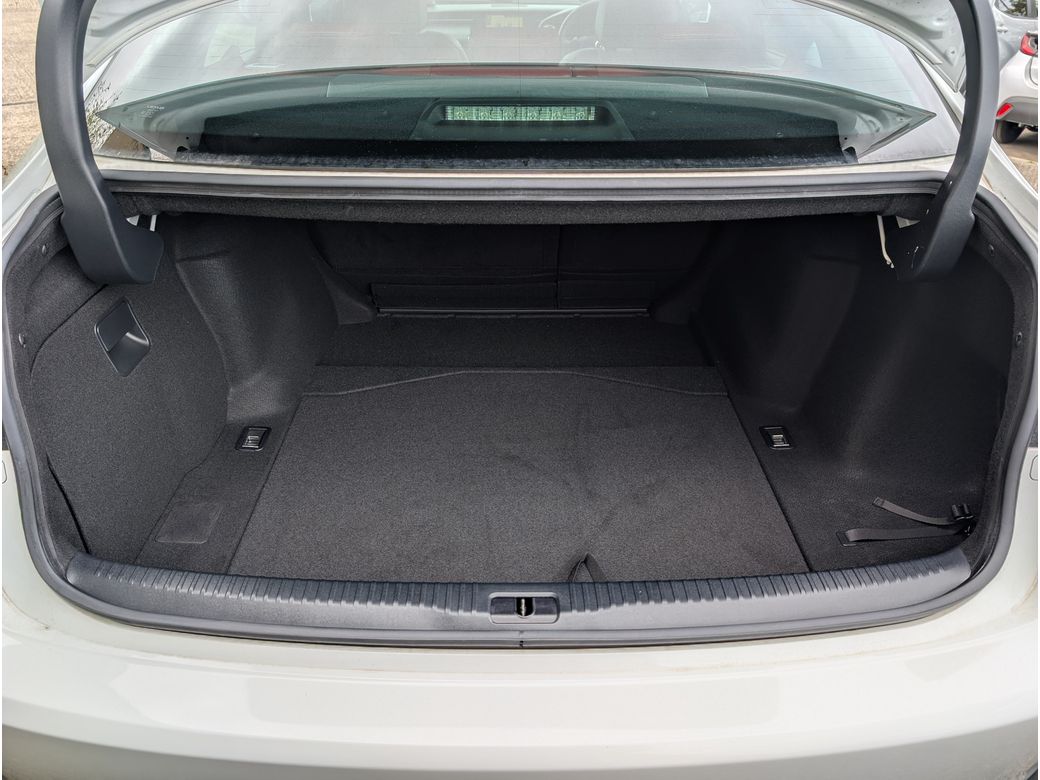 2015 Lexus IS 300h