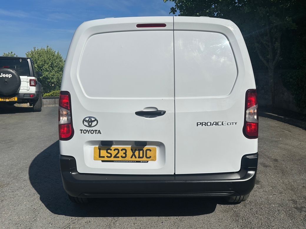 2023 Toyota Proace