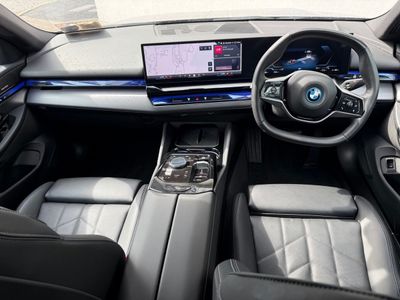 2025 BMW i5