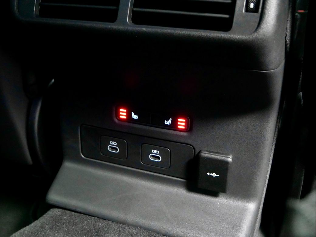 2025 Land Rover Range Rover Velar