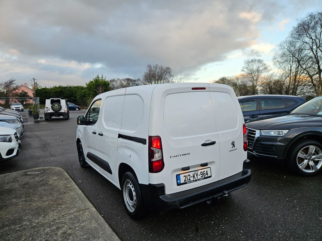 2021 Peugeot Partner