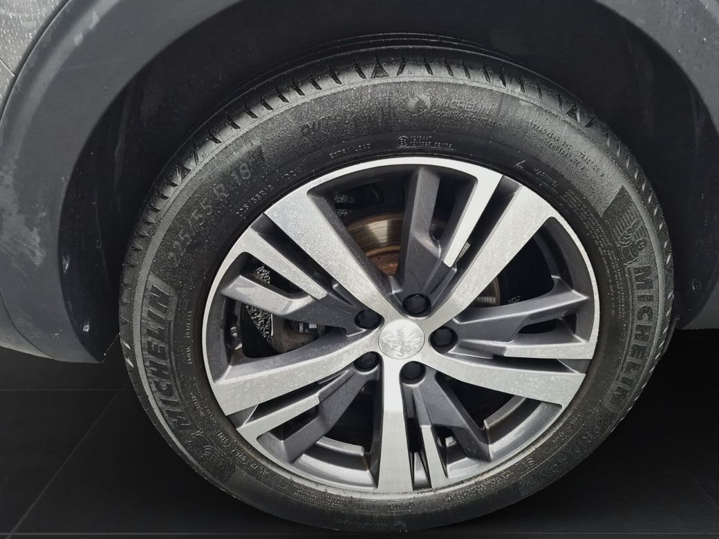 2023 Peugeot 5008