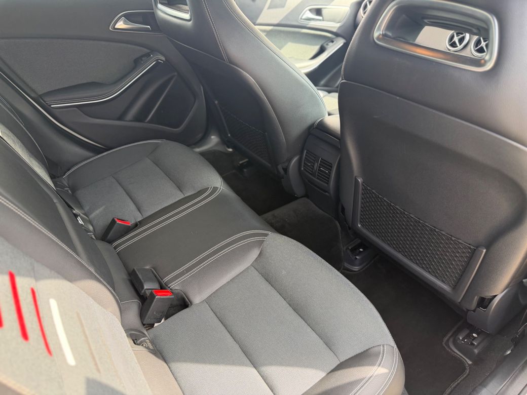 2017 Mercedes-Benz A 180