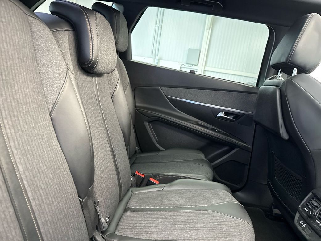 2020 Peugeot 5008