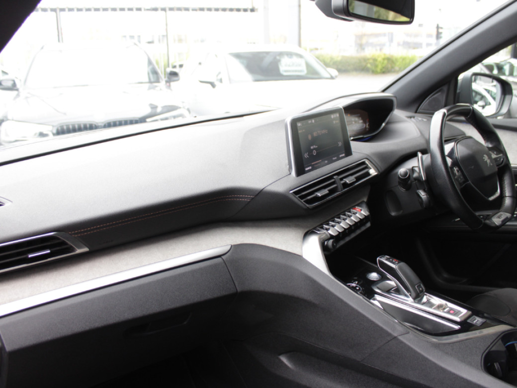 2019 Peugeot 5008
